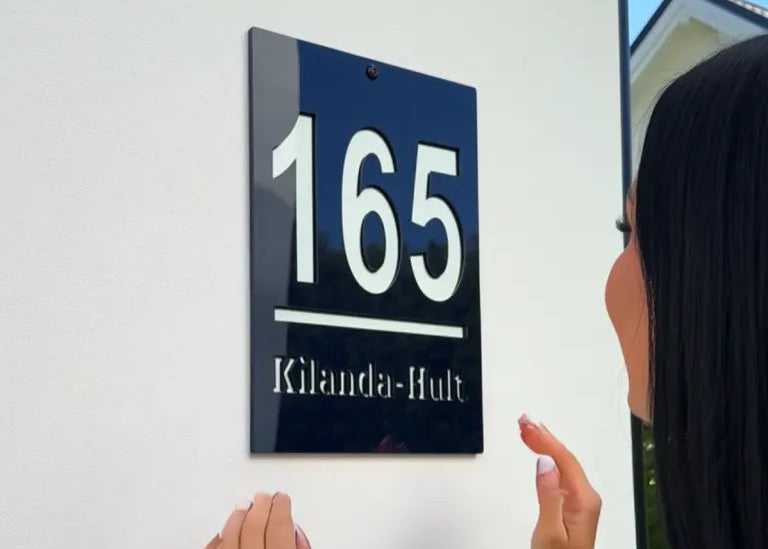 Husskylt, Fasadskylt exklusiv
