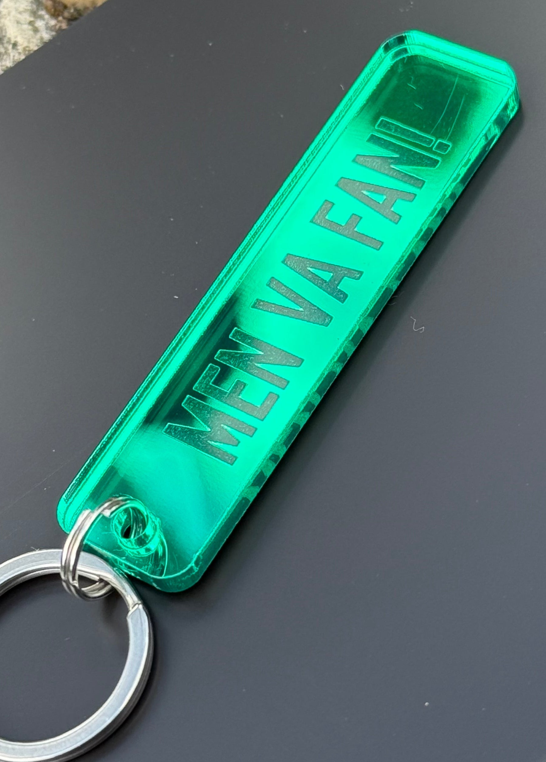 Present Nyckelring | MEN VA FAN!