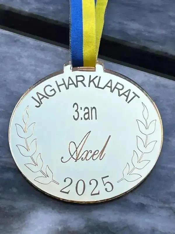 Anpassningsbar Avslutningspresent | Medalj JAG HAR KLARAT Skola, Förskola mm - Engwek.se