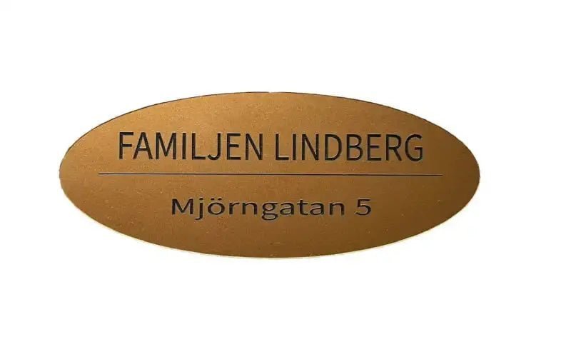 Brevlådeskylt med egen text – Skylt till postlåda 125 × 50 mm - Engwek.se