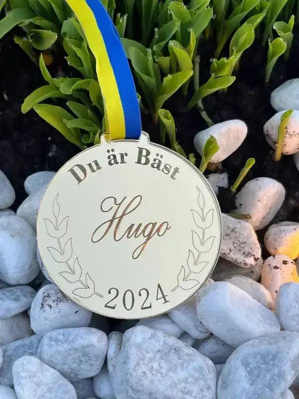 Du är Bäst | Medalj med namn - Express - presenter