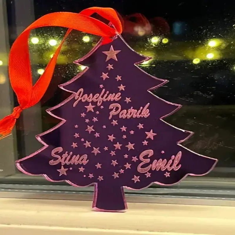 Juldekoration | Glänsande juldekoration med familjens alla namn - Engwek.se