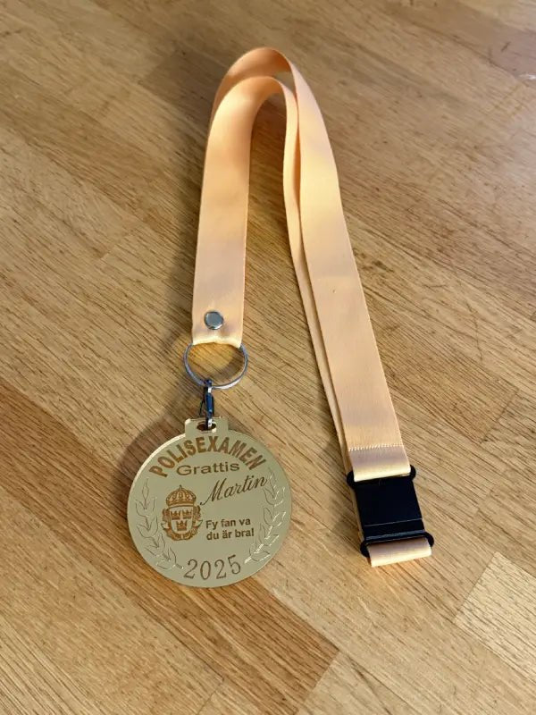 Medalj | Polisexamen ny anpassningsbar modell - ByEngwek