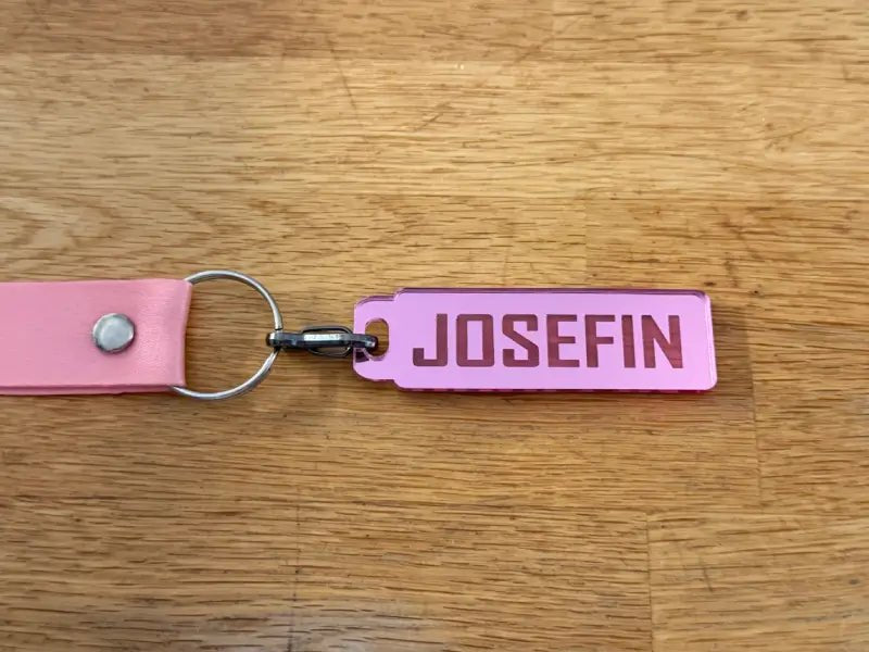 Nyckelband med egen text - ByEngwek