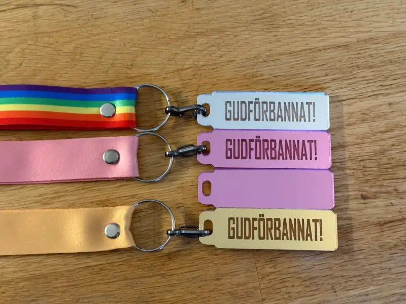 Nyckelband med egen text - Engwek.se