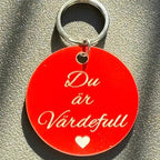 Nyckelring | Du är värdefull (röd) - ByEngwek