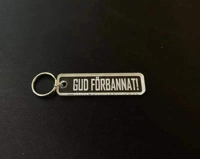 Nyckelring i plast | GUD FÖRBANNAT - ByEngwek