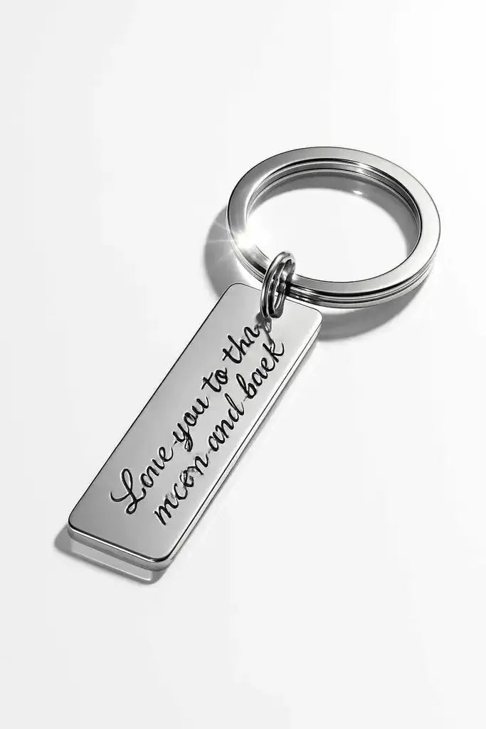 Nyckelring | Love you to the moon and back - Engwek.se