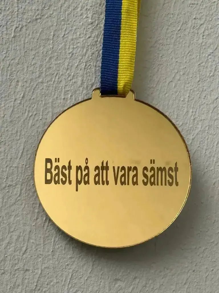 Rolig medalj – Bäst på att vara sämst | Skämtpresent - Engwek.se