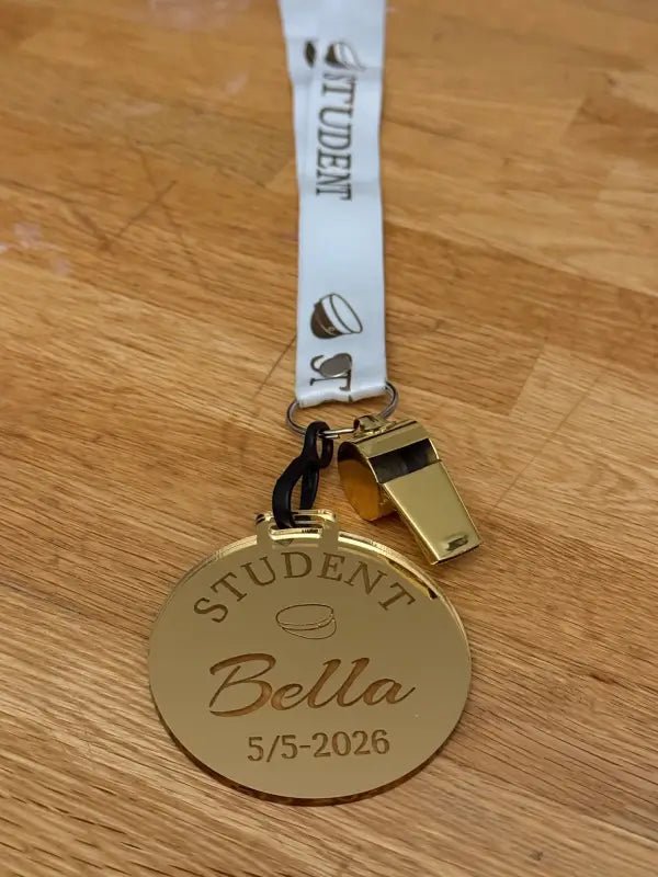 Studentpresent Medalj – Klassisk studentmedalj till studentfirande | ByEngwek.se - Engwek.se